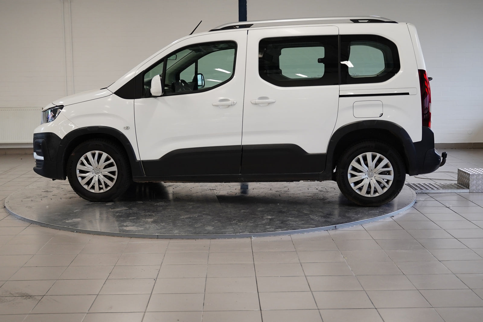 Peugeot Rifter 1.5 Blue-HDi 96 kW Active L1 – foto 3