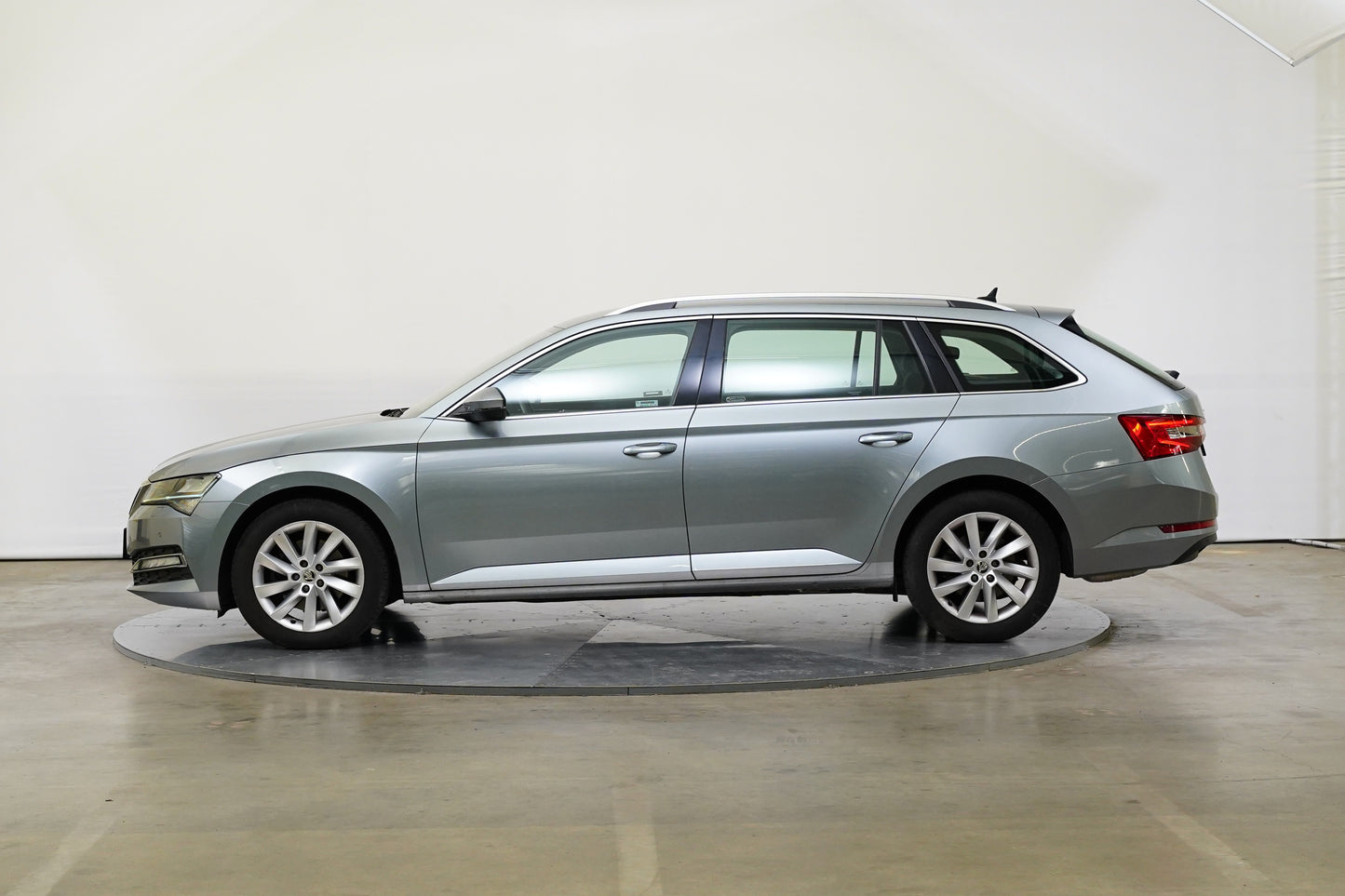 Škoda Superb 2.0 TSI 140kW Style Combi DSG