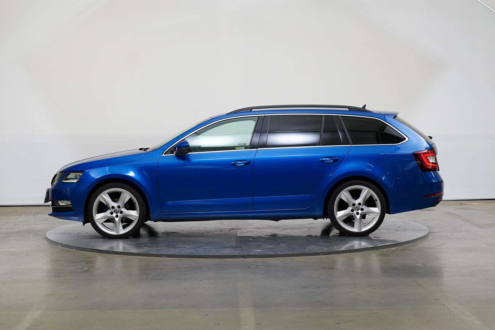 Škoda Octavia 1.6 TDI 85 kW Style – foto 3