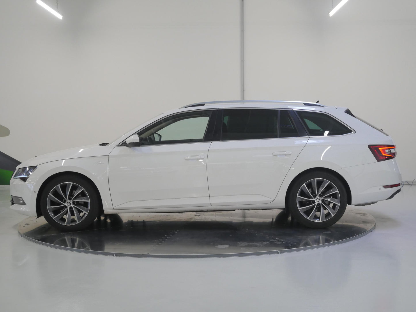 Škoda Superb 2.0 TDI 140 kW L&K