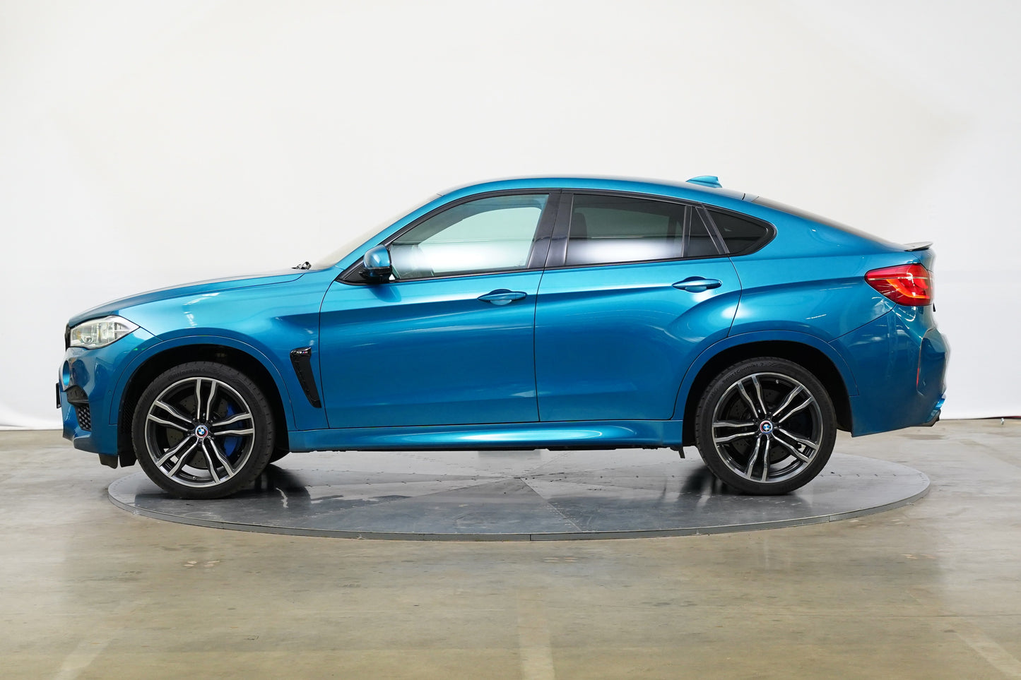 BMW X6 M 4.4 V8 TwinTurbo 423 kW