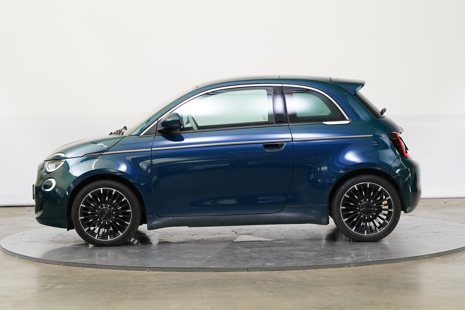 Fiat 500e 42 kWh 87 kW La Prima – foto 3
