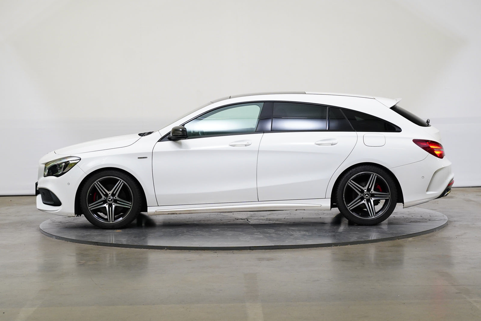 Mercedes-Benz CLA 250 160 kW 4MATIC Sport – foto 3