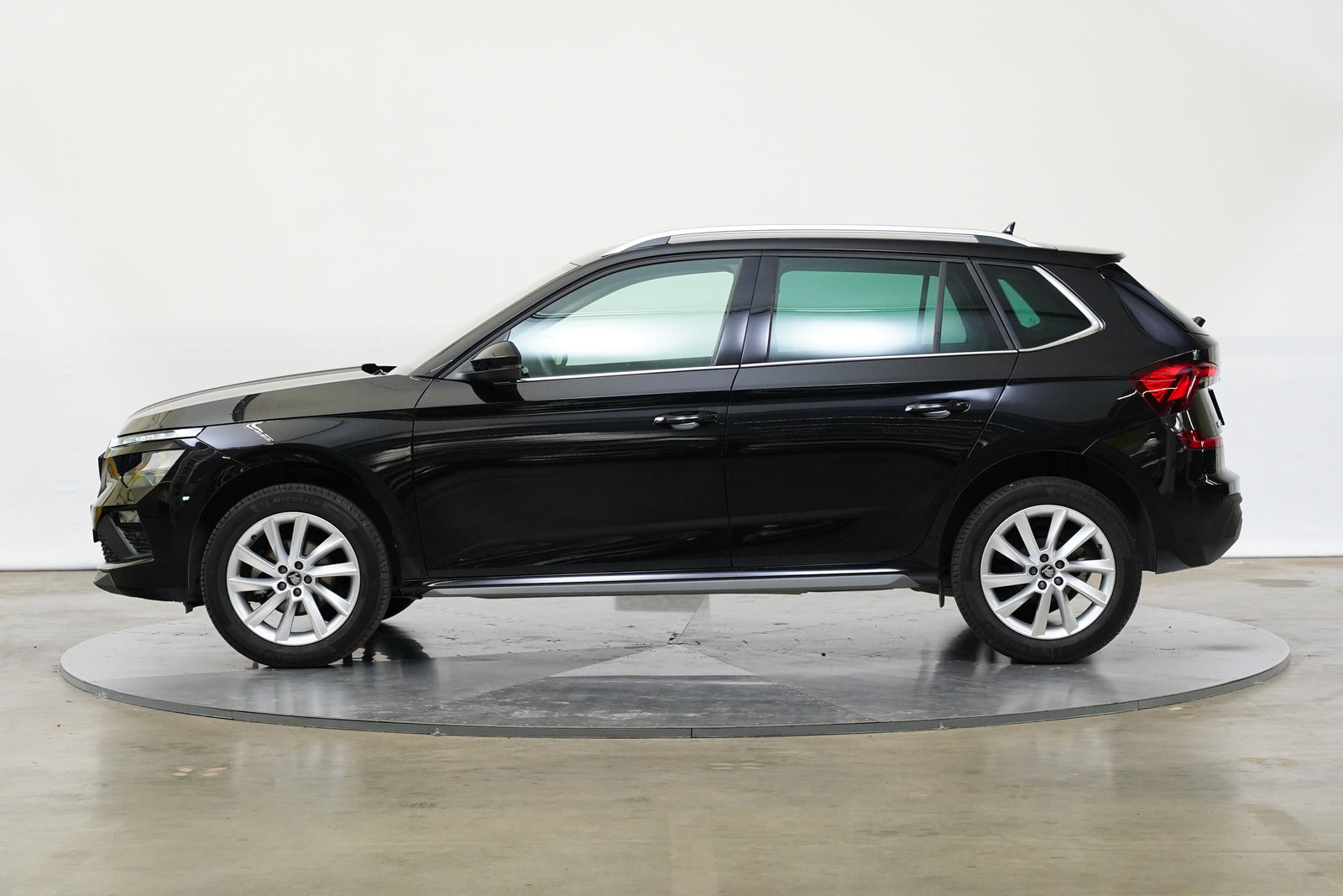Škoda Kamiq 1.0 TSI 85kW DSG Top Selection – foto 3