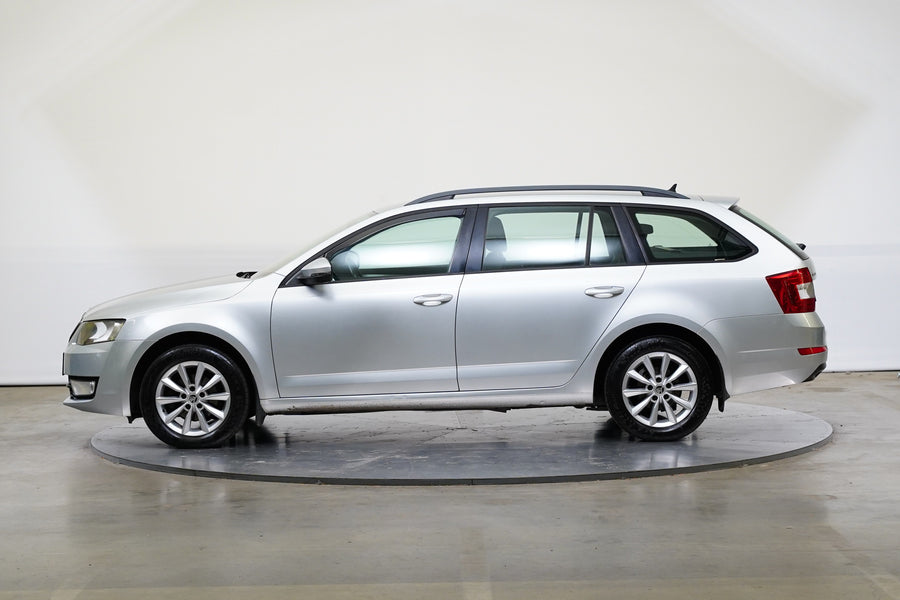 Škoda Octavia 1.6 TDI 81kW DSG Ambition Plus – foto 3