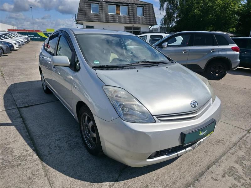 Toyota Prius 1.5i HYBRID AUTOMAT