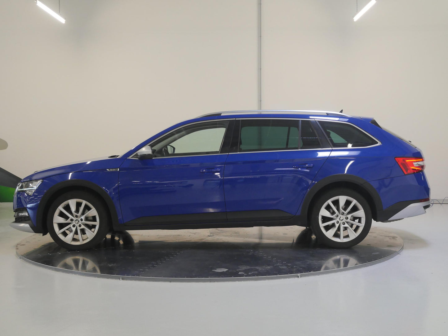 Škoda Superb 2.0 TDI 140 kW DSG Scout