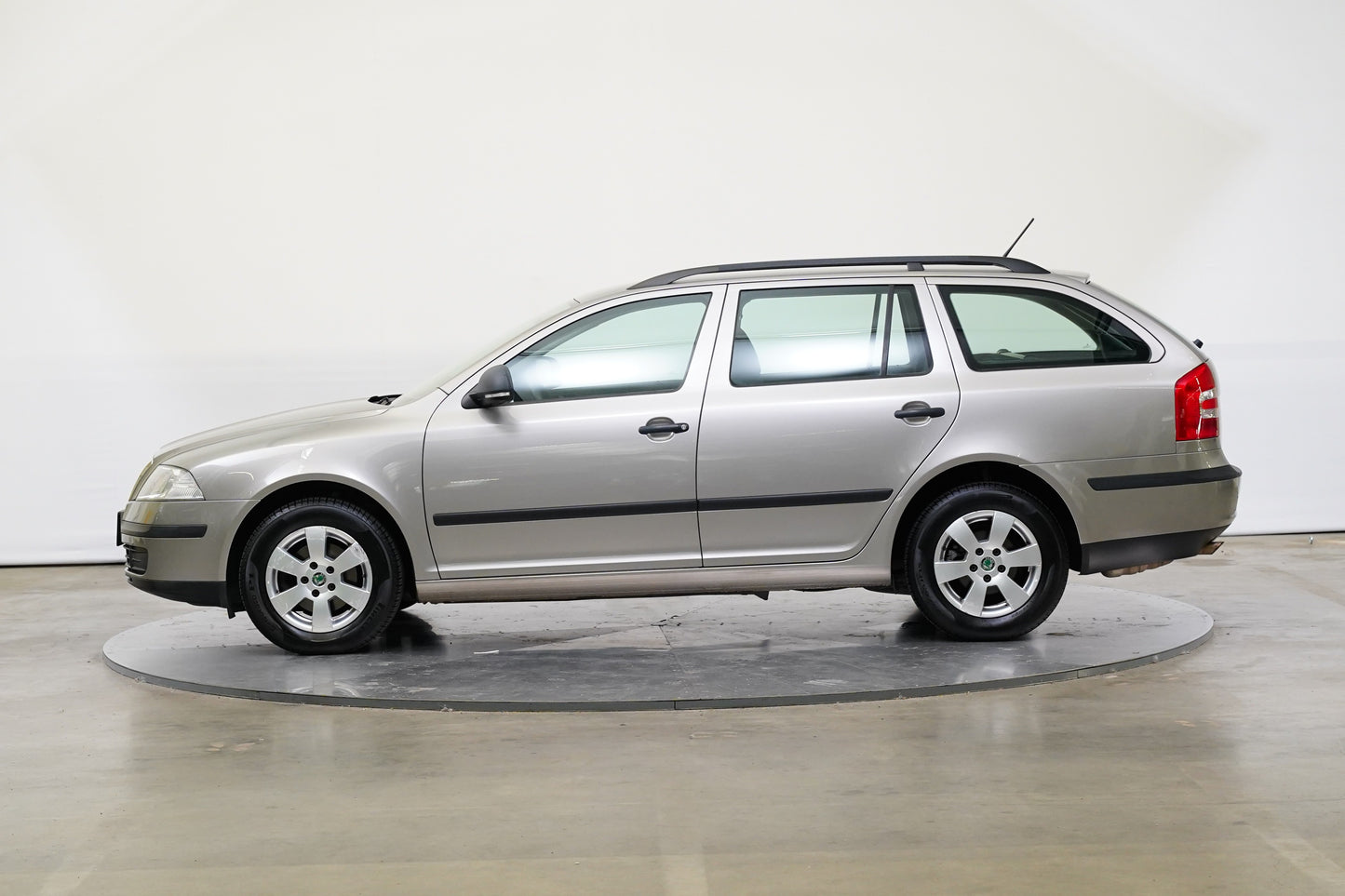 Škoda Octavia 1.6 MPI 75 kW Tour