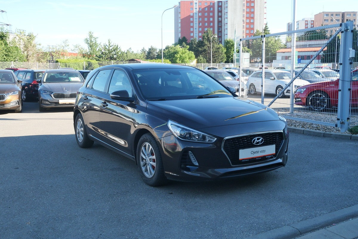 Hyundai i30 1.0 T--GDI 88kW