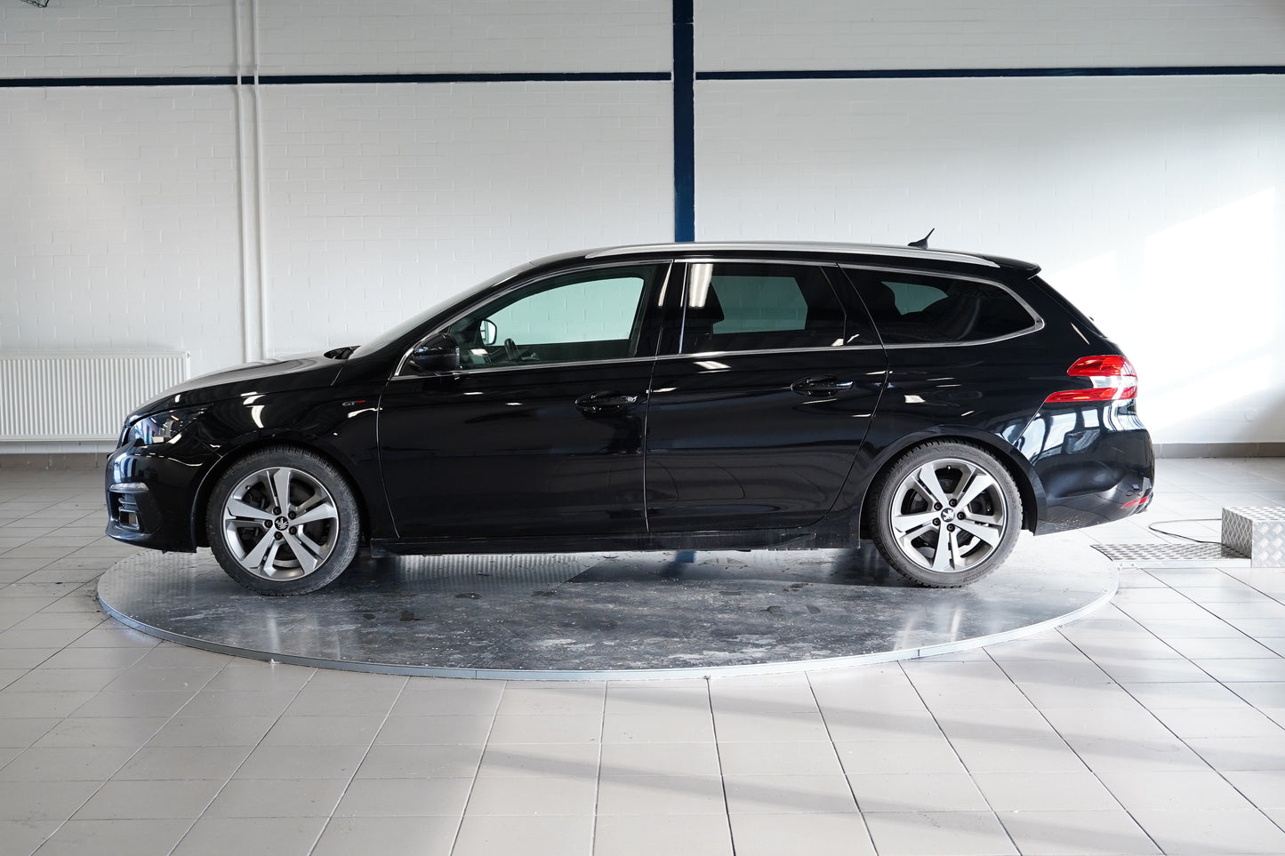 Peugeot 308 2.0 Blue-HDi 132 kW GT
