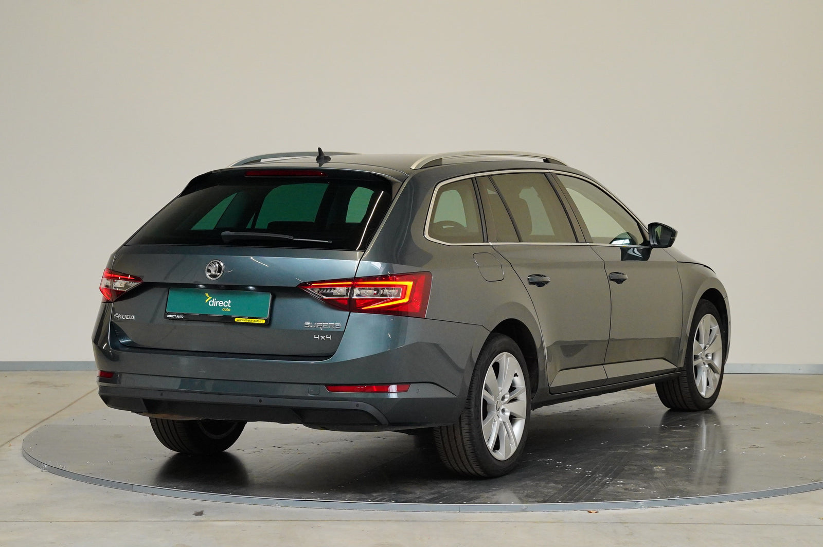 Škoda Superb 2.0 TDI 140 kW 4x4 DSG Style – foto 3