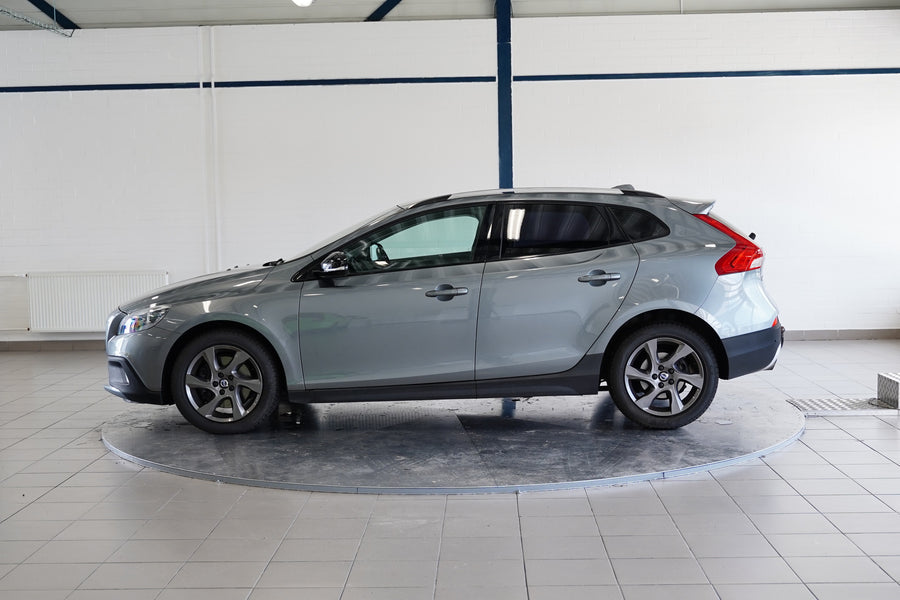 Volvo V40 2.0 D4 140 kW Cross Country – foto 3