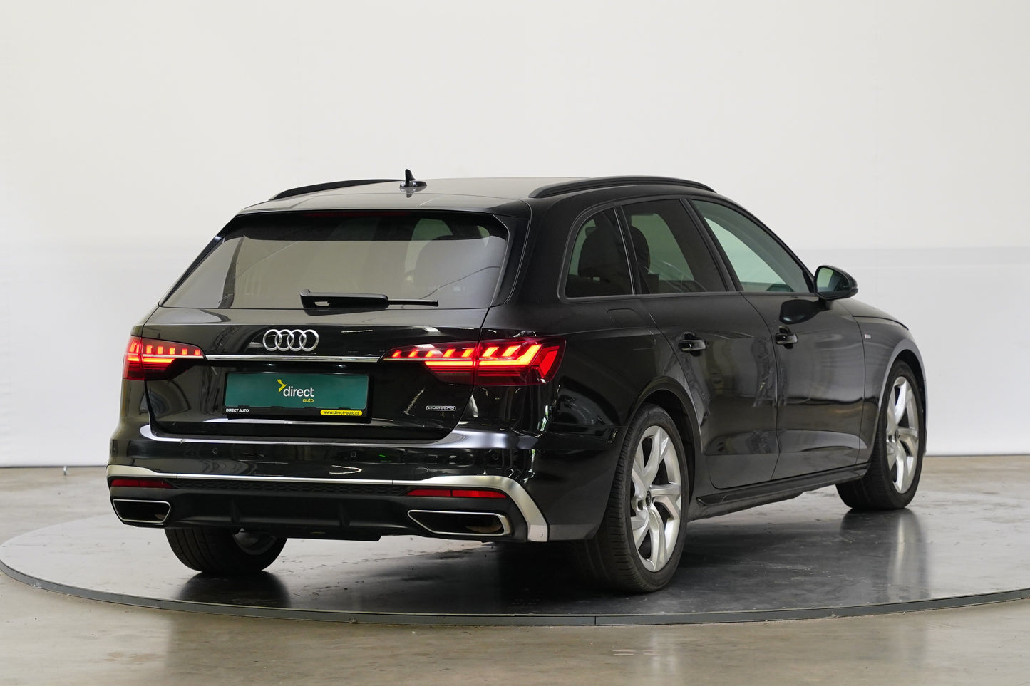 Audi A4 45 TFSI  195 kW quattro S line
