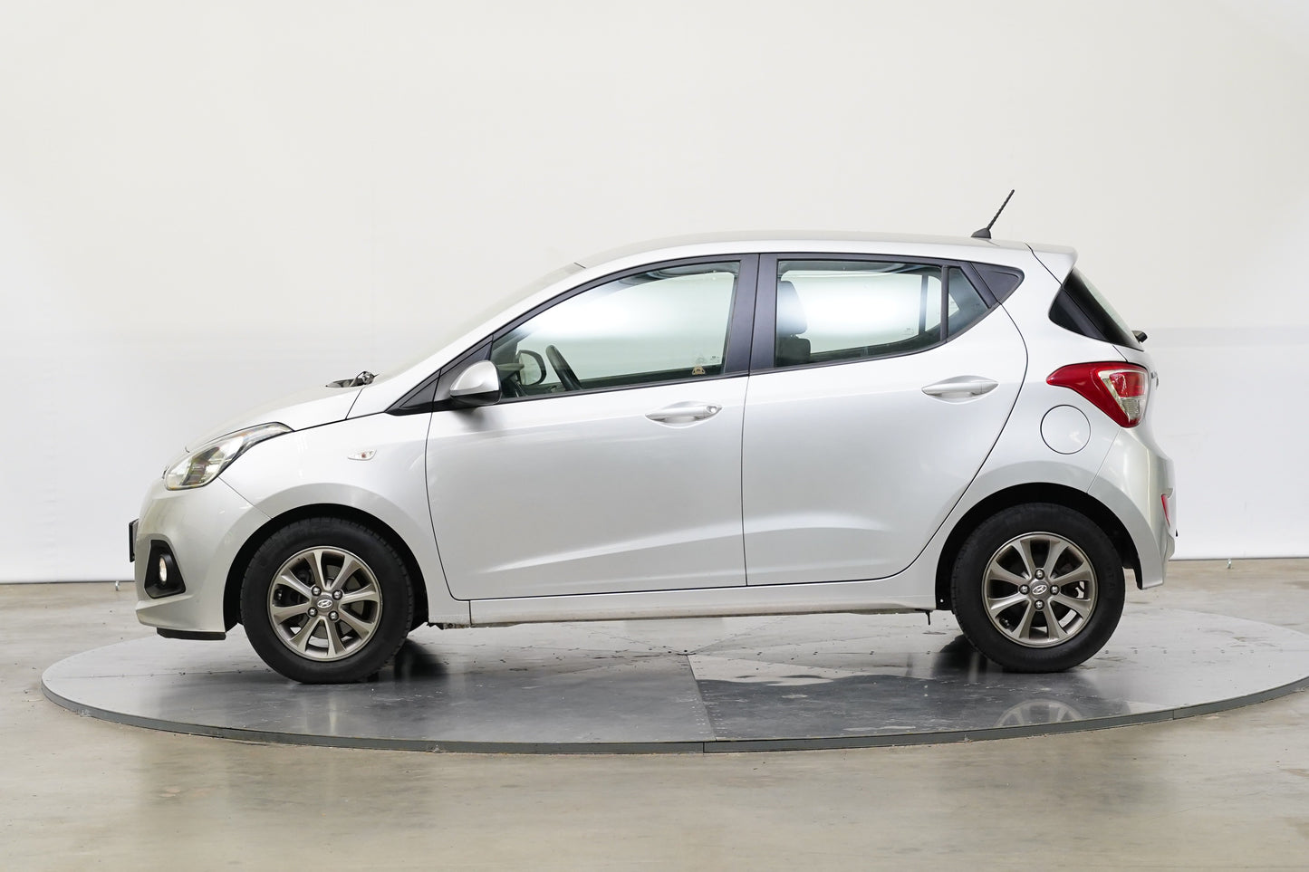Hyundai i10 1.0i 49 kW