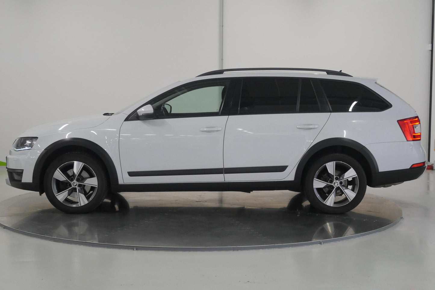 Škoda Octavia 2.0 TDI 135 kW DSG 4x4 Scout