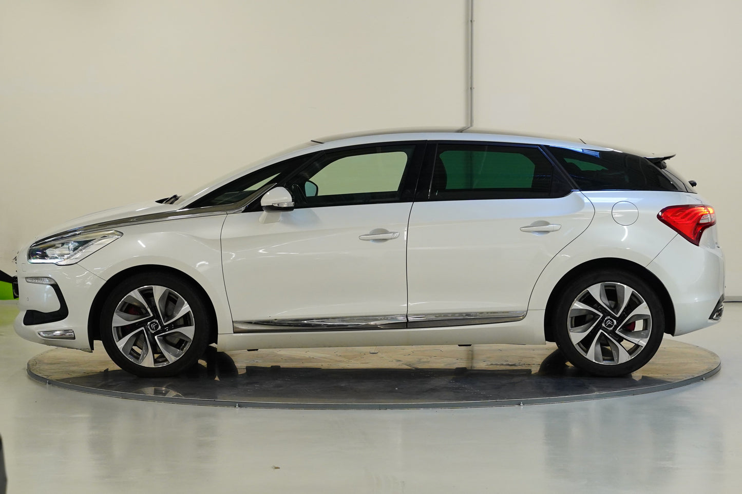 Citroën DS5 2.0 HDI 120 kW