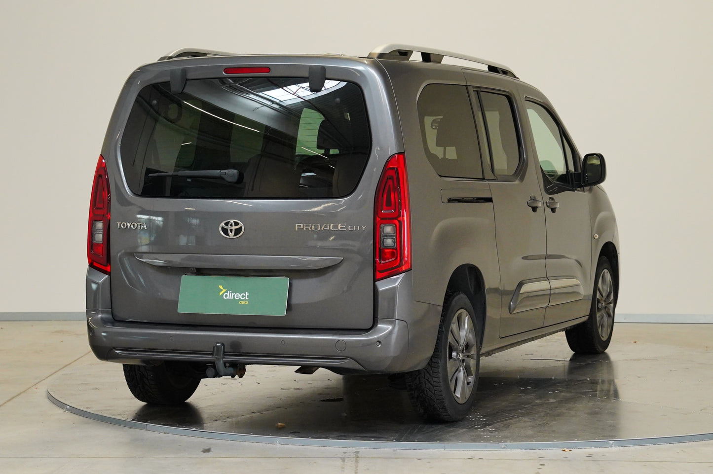 Toyota Proace City Verso 1.5 D4-D 96 kW Family 7 L2