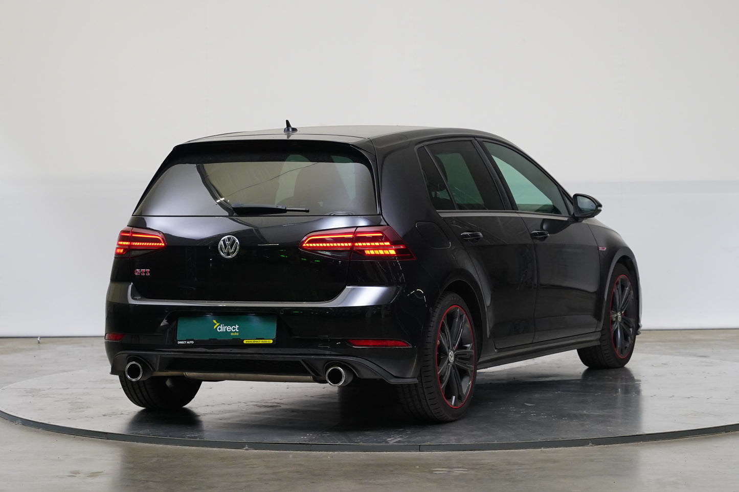 Volkswagen Golf 2.0 TSI 180 kW GTI Performance