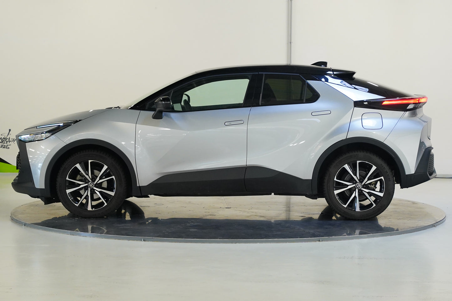 Toyota C-HR 1.8 hybrid 72KW