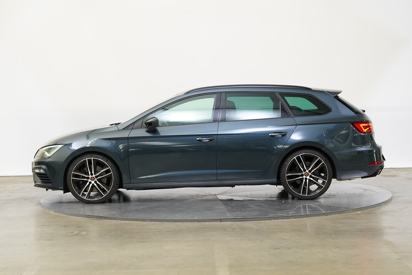 Seat Leon 2.0 TSI 221 kW 4Drive Cupra