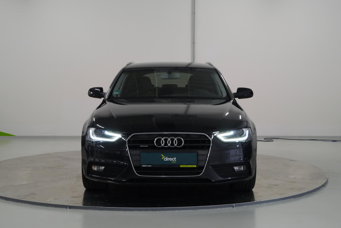 Audi A4 2.0 TDI 130 kW Attraction