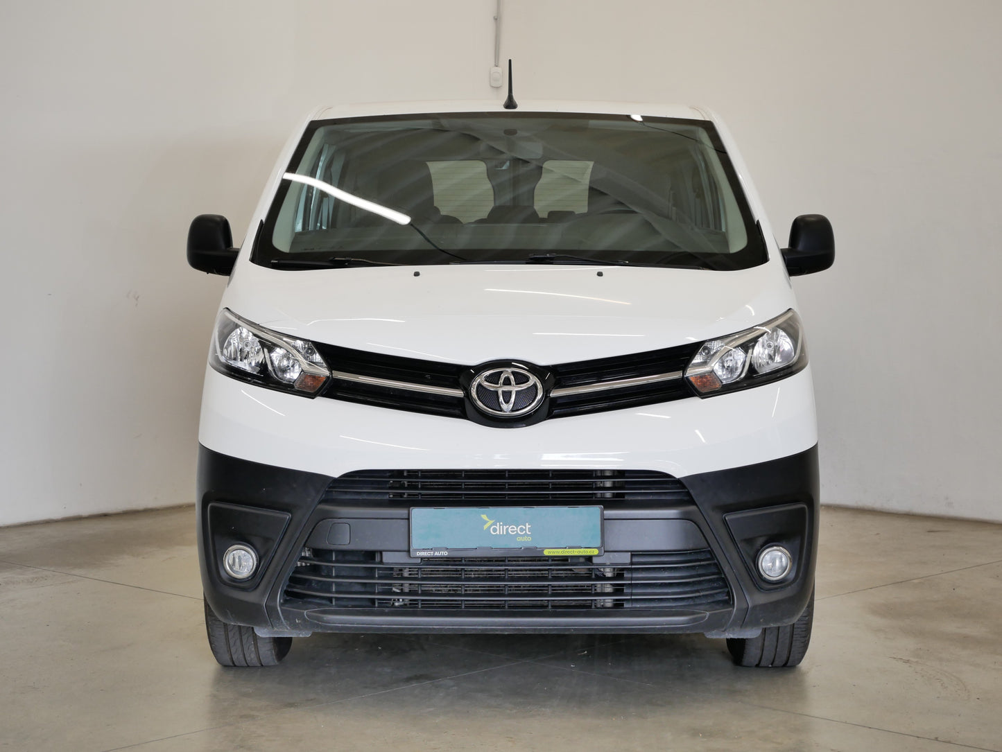 Toyota Proace 1.5D 88 kW 8 míst