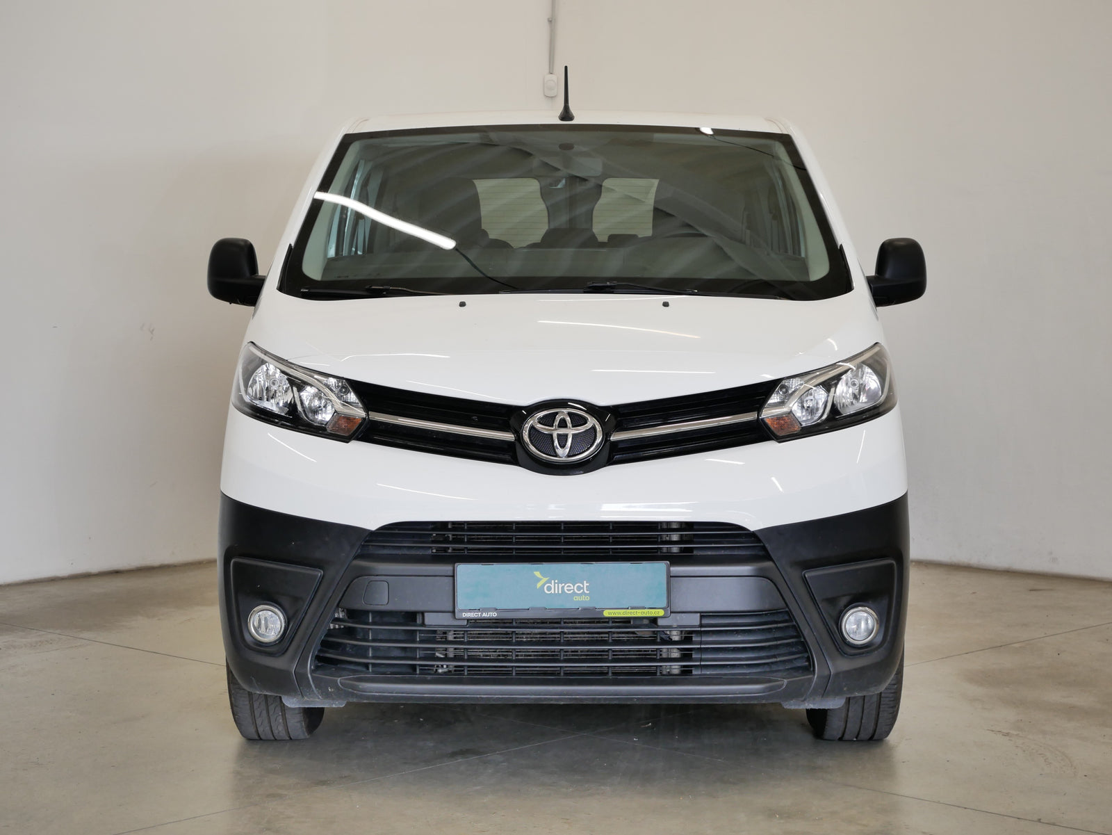Toyota Proace 1.5D 88 kW 8 míst – foto 4