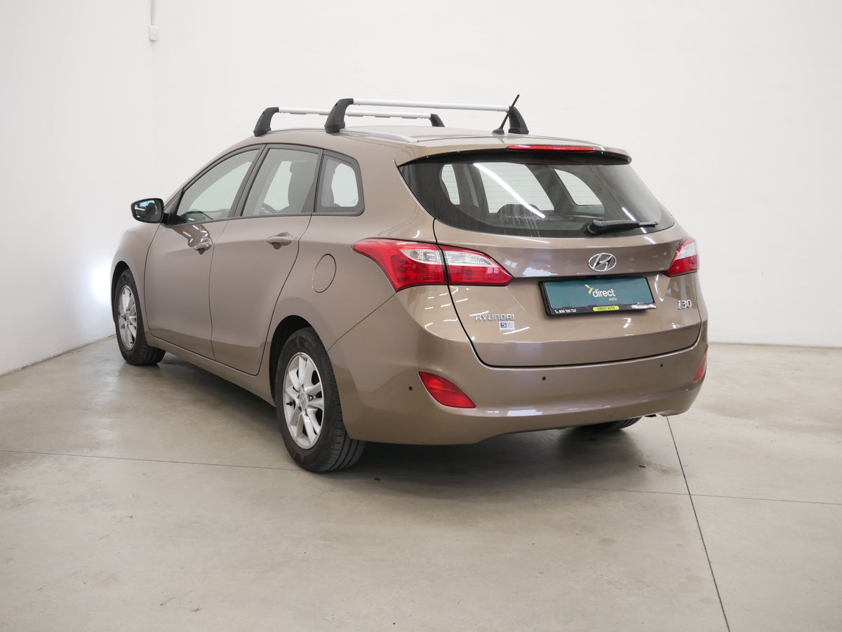 Hyundai i30 1.4i, 77kW Trikolor Komfort – foto 4