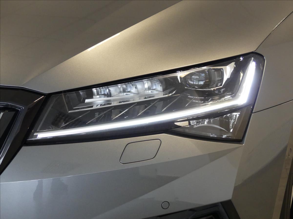 Škoda Superb 1.4 TSI iV SportLine
