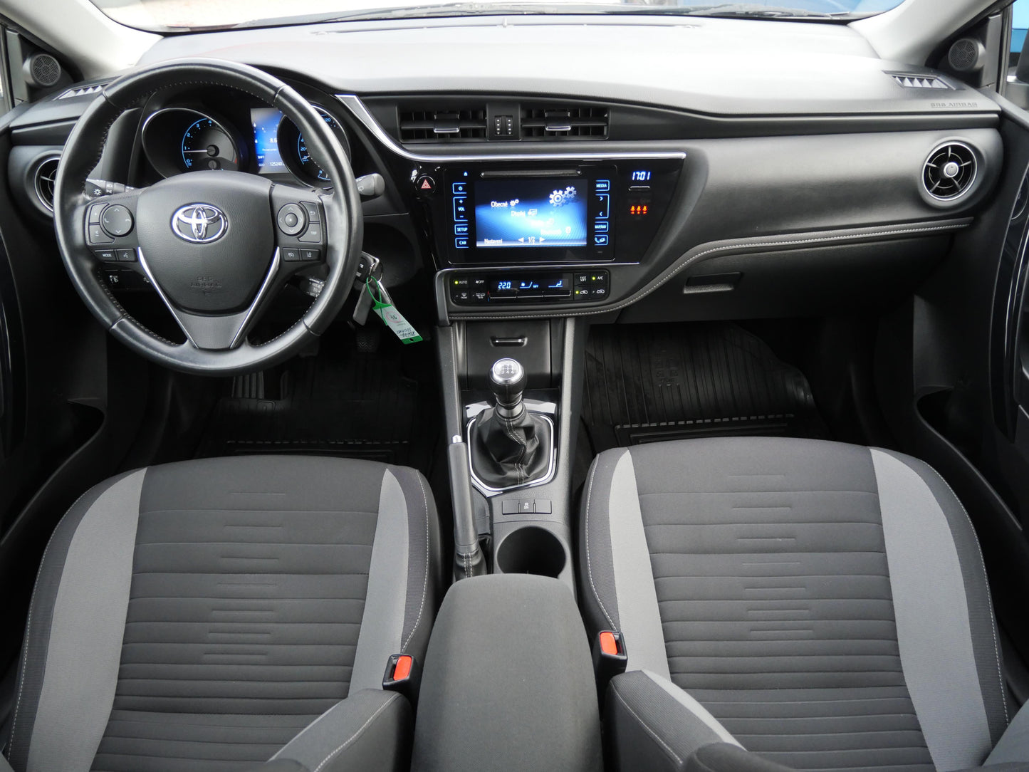 Toyota Auris 1.6i 97 kW Valvematic