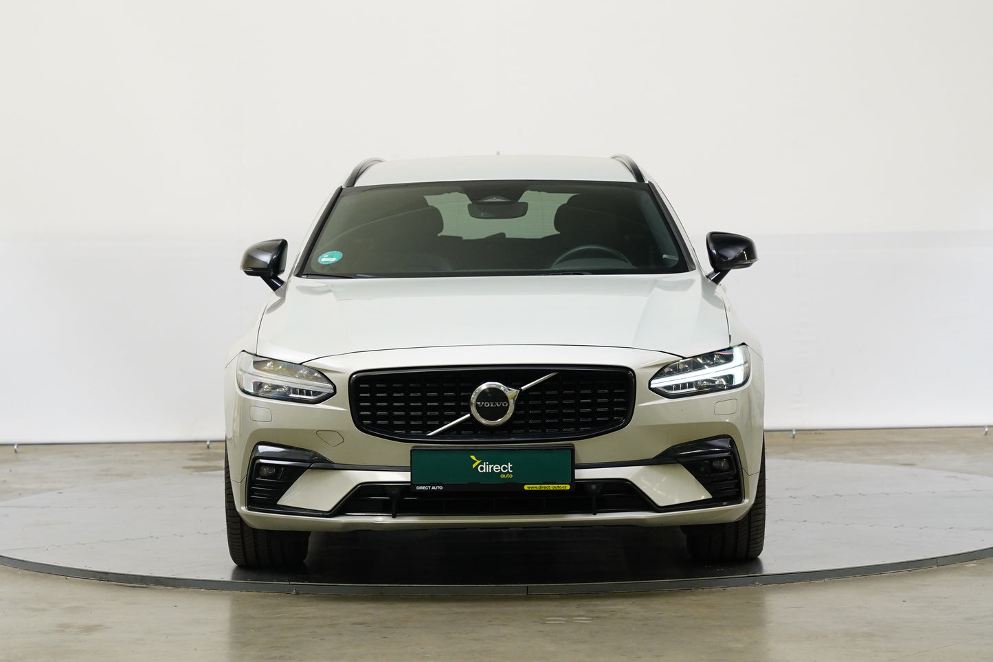 Volvo V90 2.0 B4 145 kW R-Design
