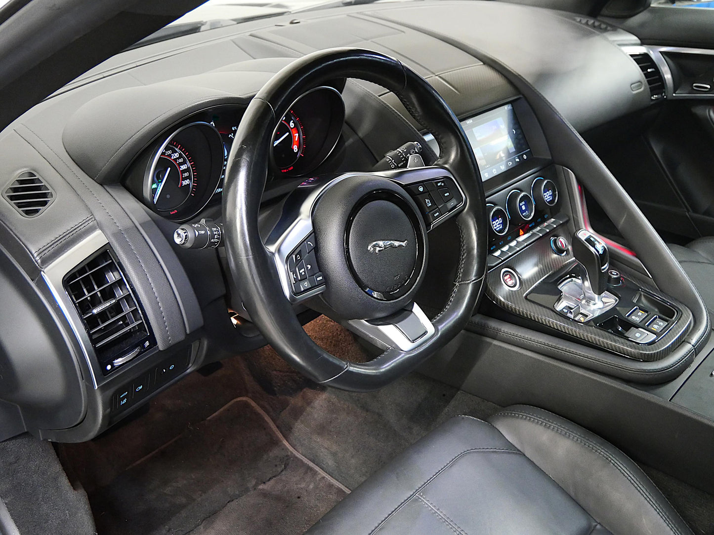 Jaguar F-Type 2.0 I4 300 221 kW R - Dynamic