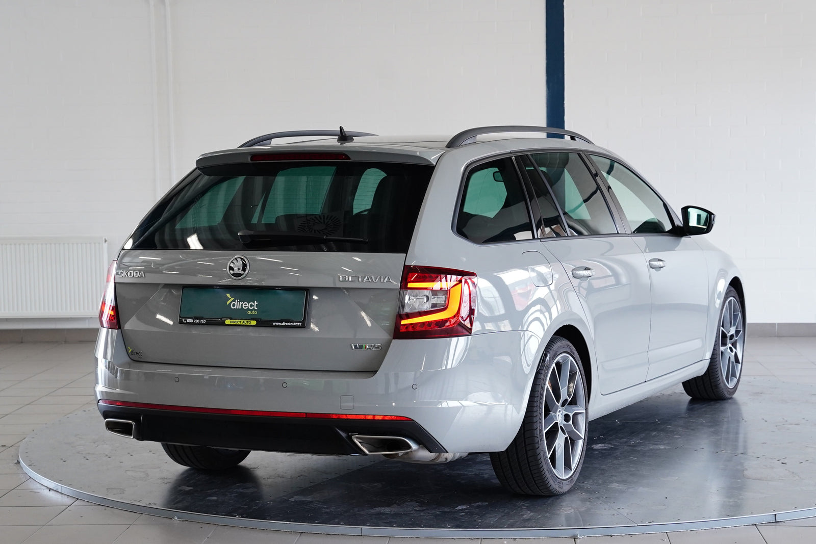 Škoda Octavia 2.0 TSI 180 kW RS – foto 4