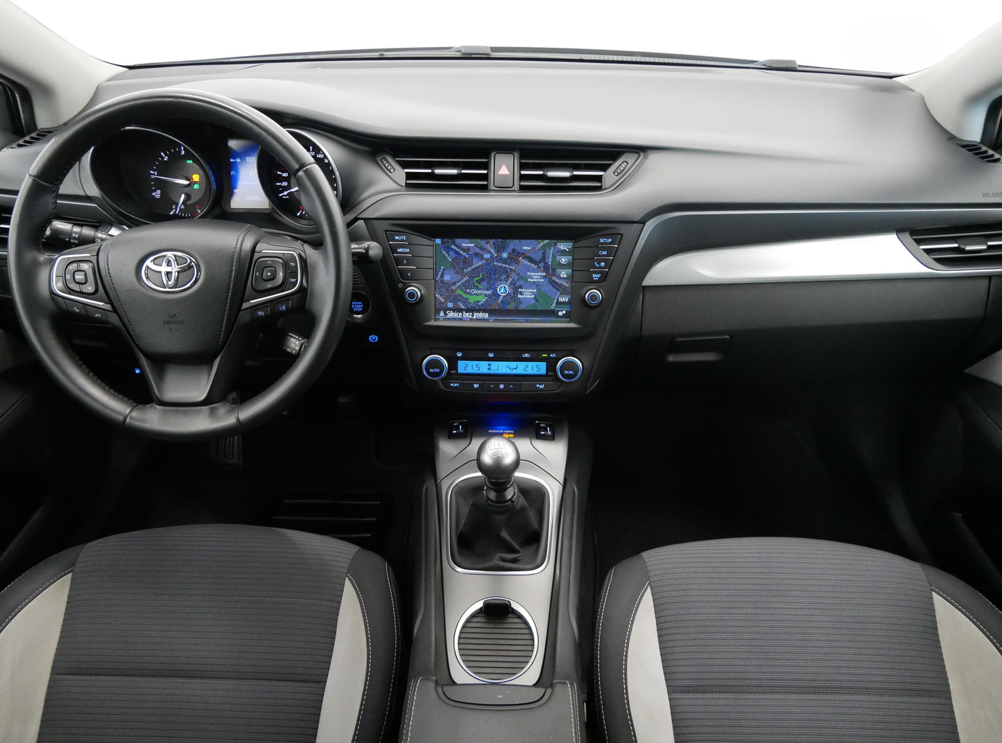 Toyota Avensis 1.6 82 kW Business