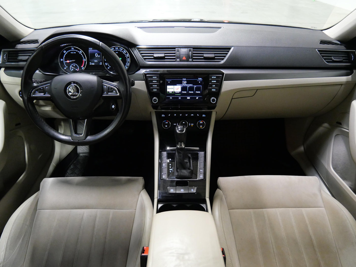 Škoda Superb 2.0 TDI 140 kW DSG Style Plus