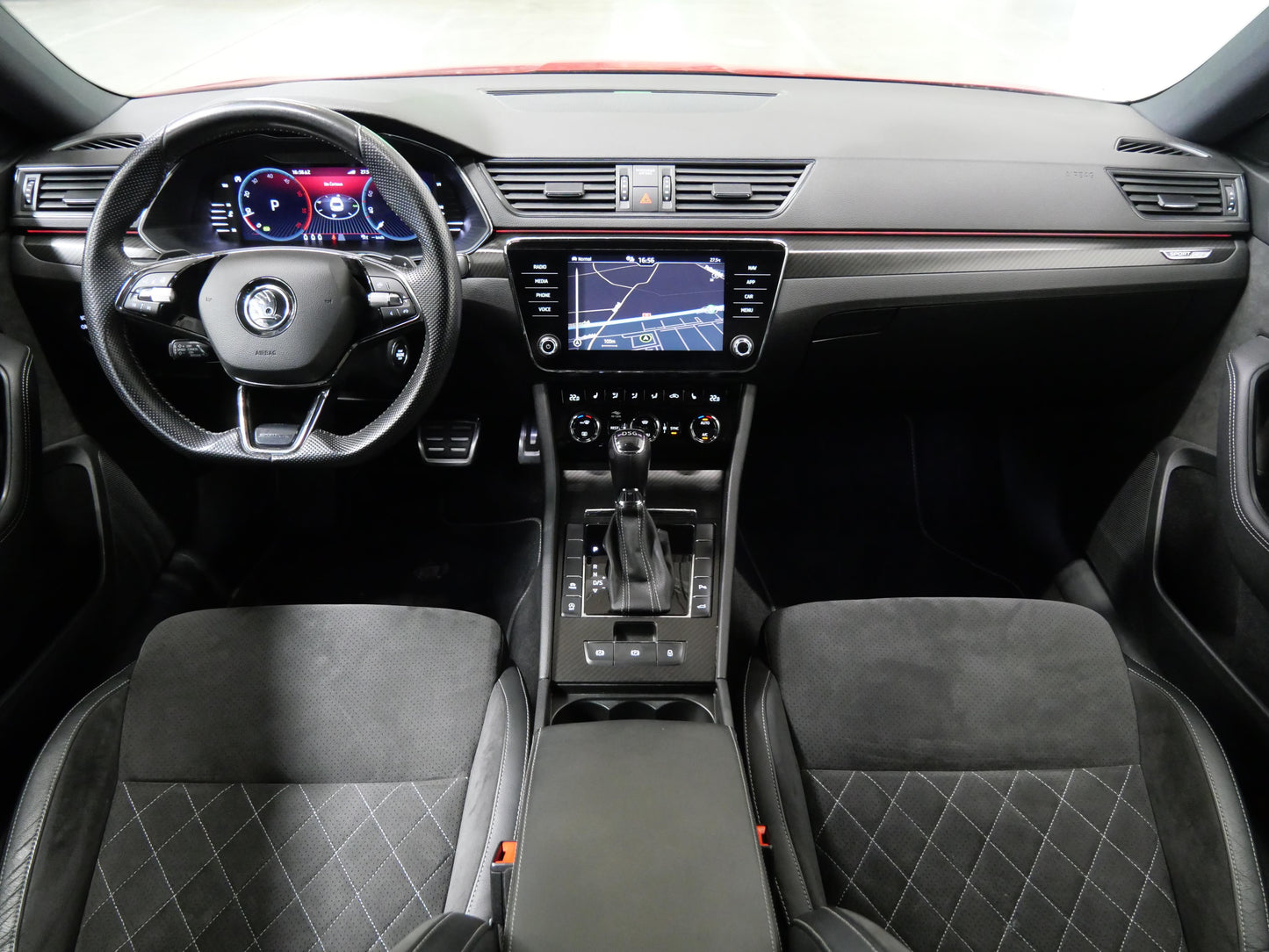 Škoda Superb 2.0 TDI 110 kW Sportline