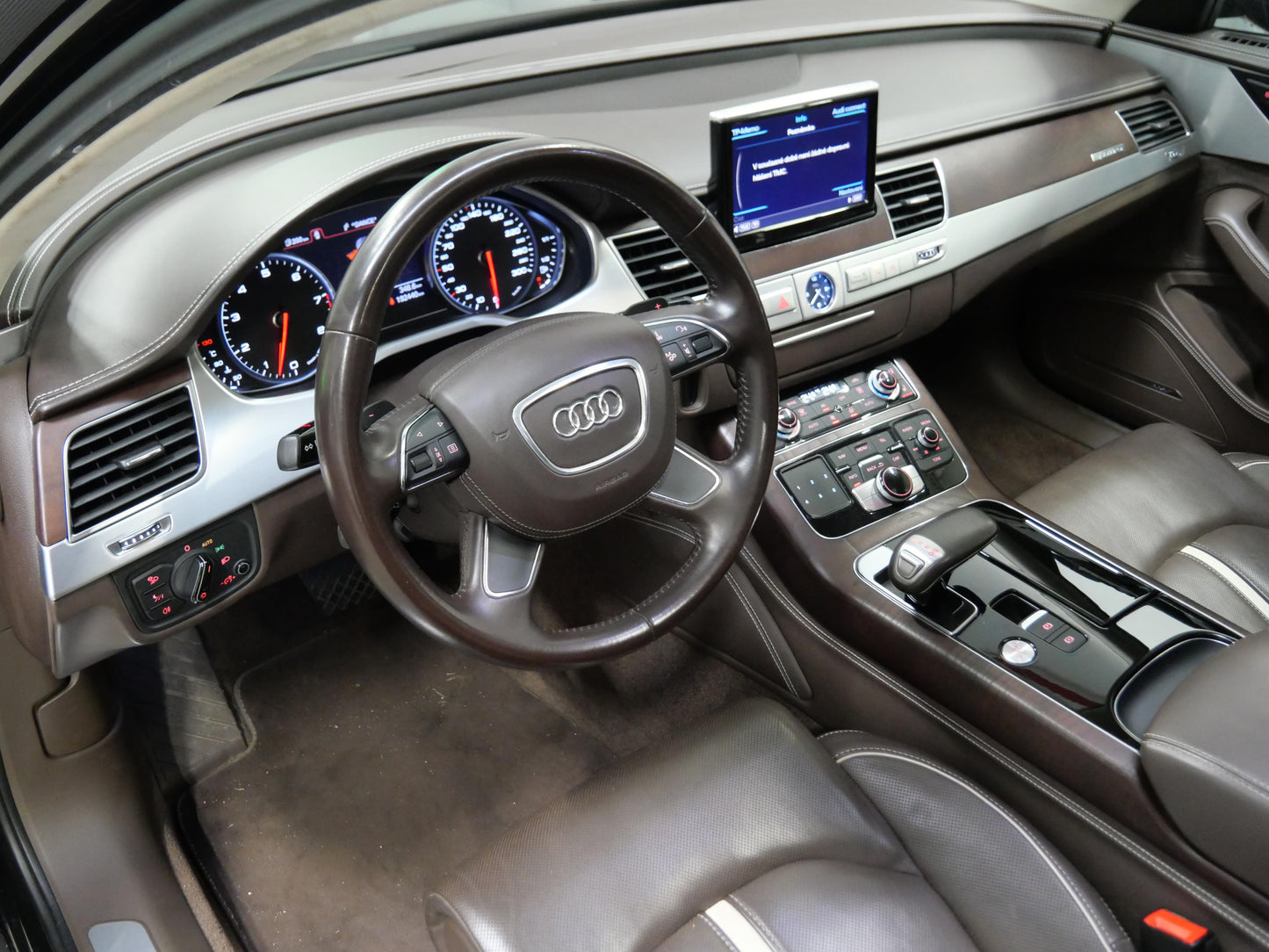 Audi A8 4.2 FSI V8 273 kW Long