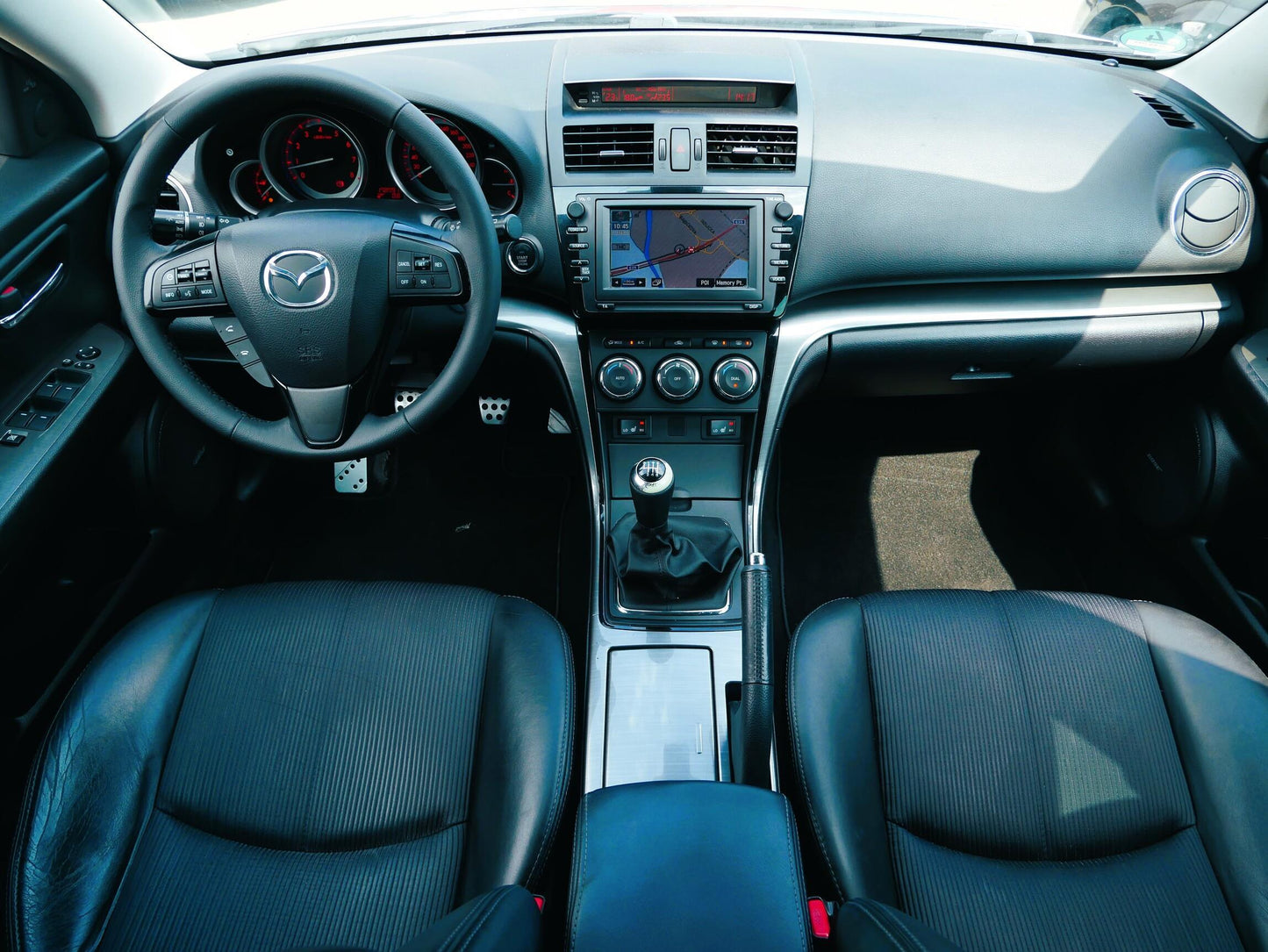 Mazda 6 2.0i Sports-line