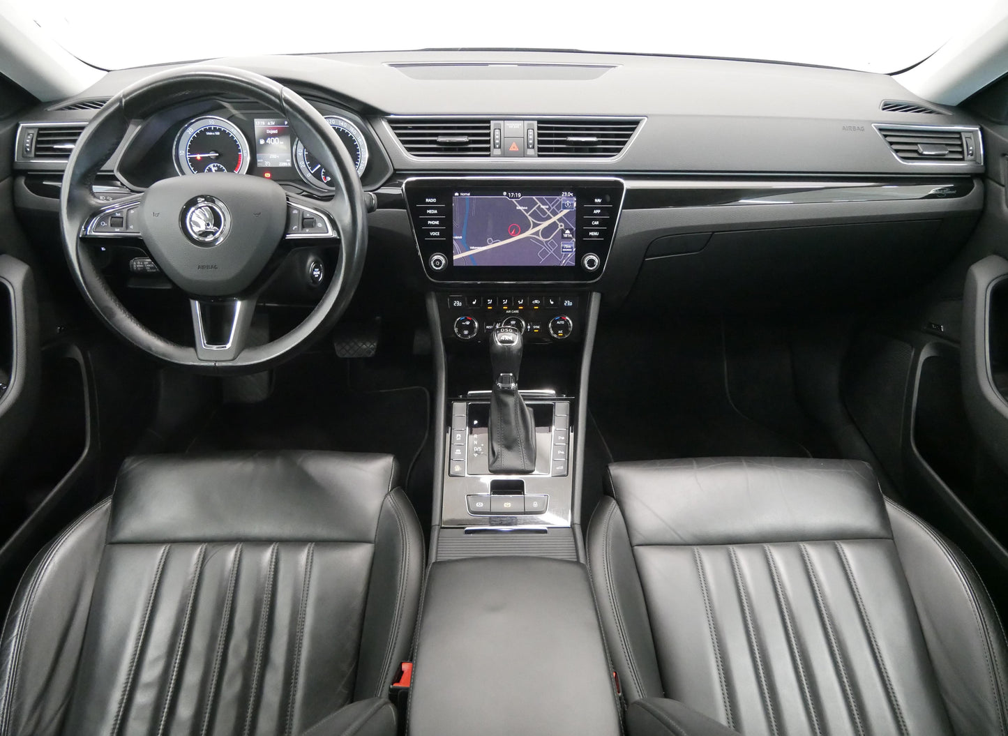 Škoda Superb 2.0 TDI 140 kW DSG 4x4 L&K