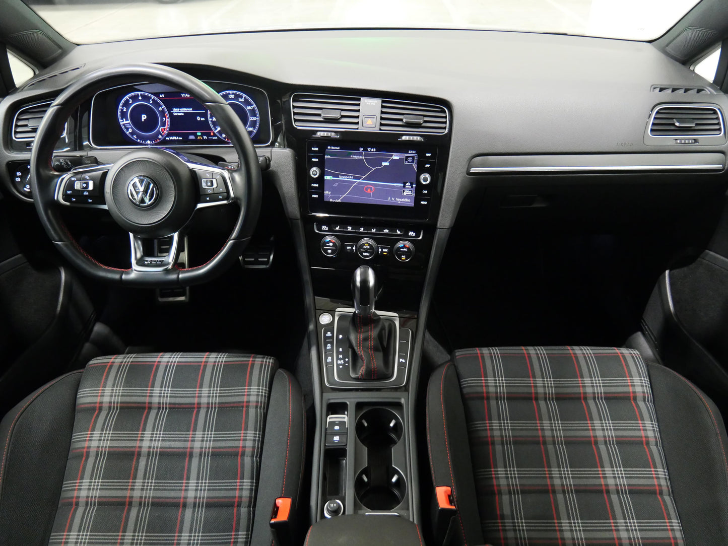 Volkswagen Golf 2.0 TSI 169 kW GTI