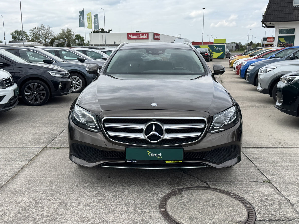 Mercedes-Benz Třídy E 2.0 CDi 143 kW