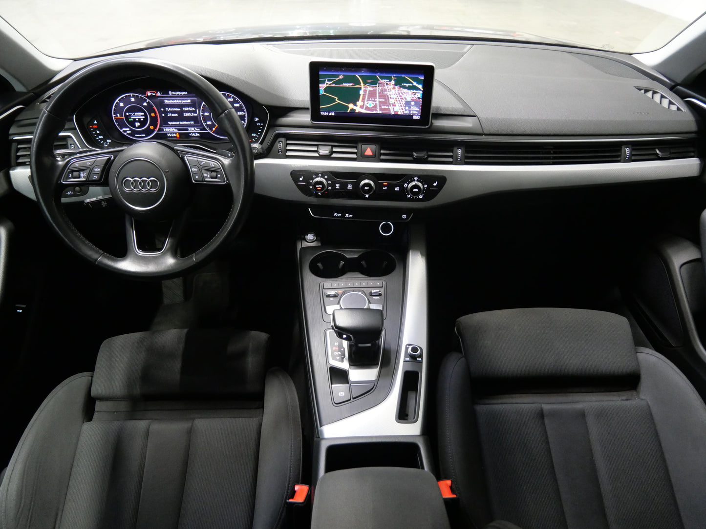 Audi A4 2.0 TDI 110 kW Sport