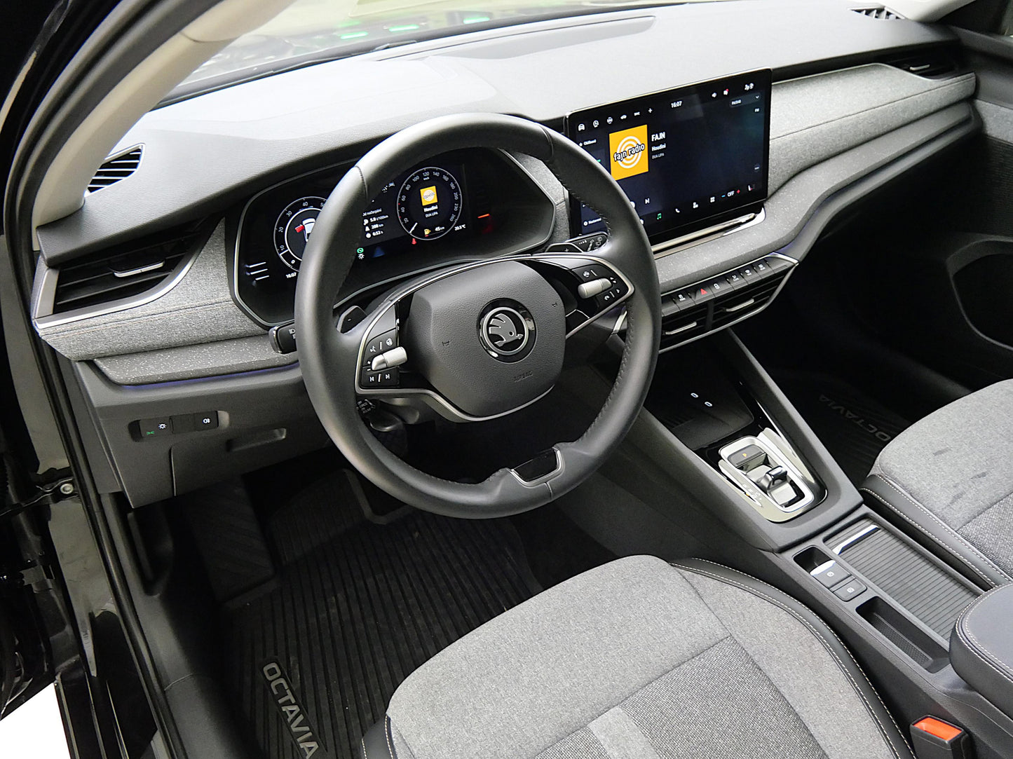 Škoda Octavia 1.5 eTSI 110 kW Top Selection