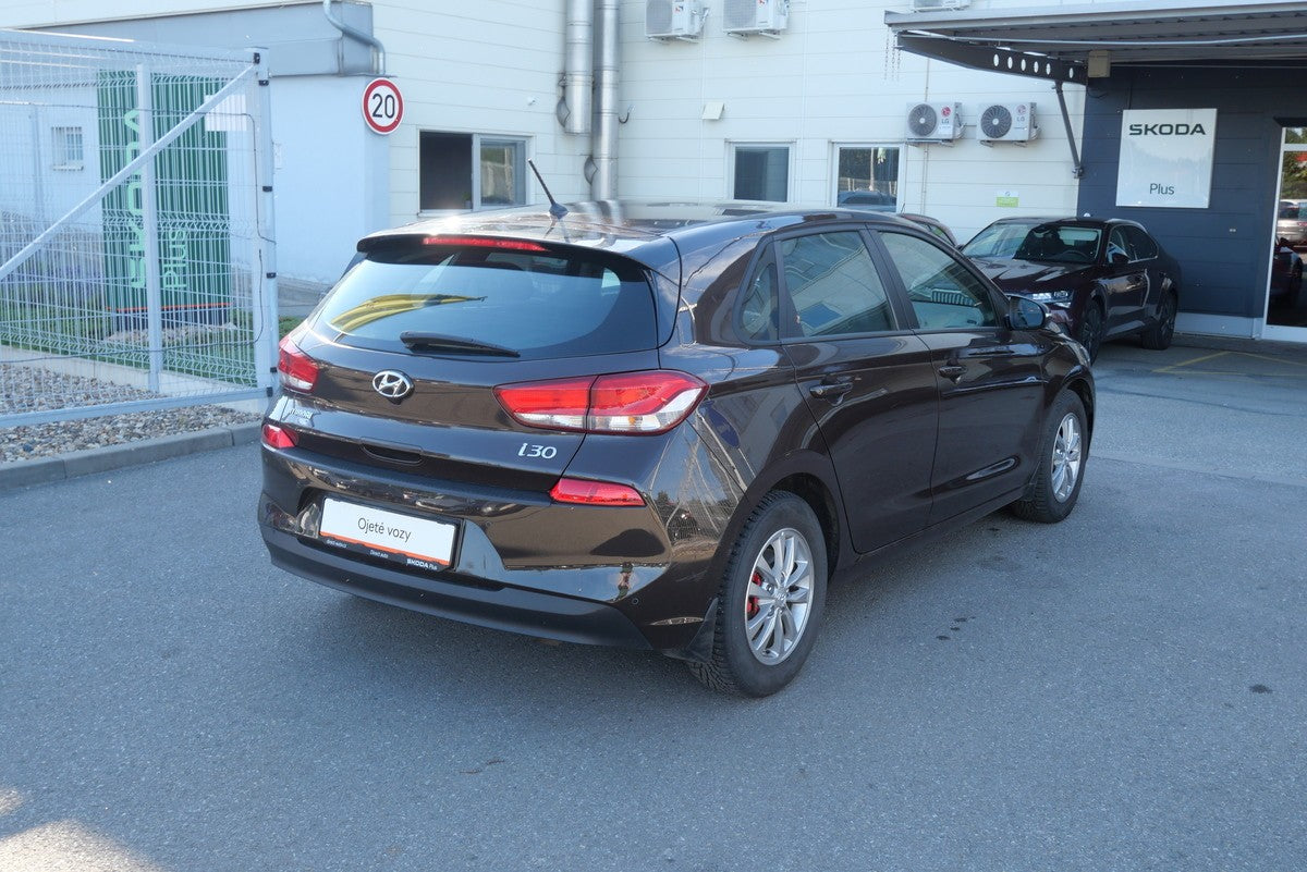 Hyundai i30 1.0 T--GDI 88kW