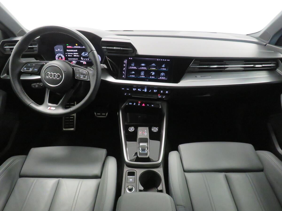 Audi A3 1.5 TFSI 110 kW S line