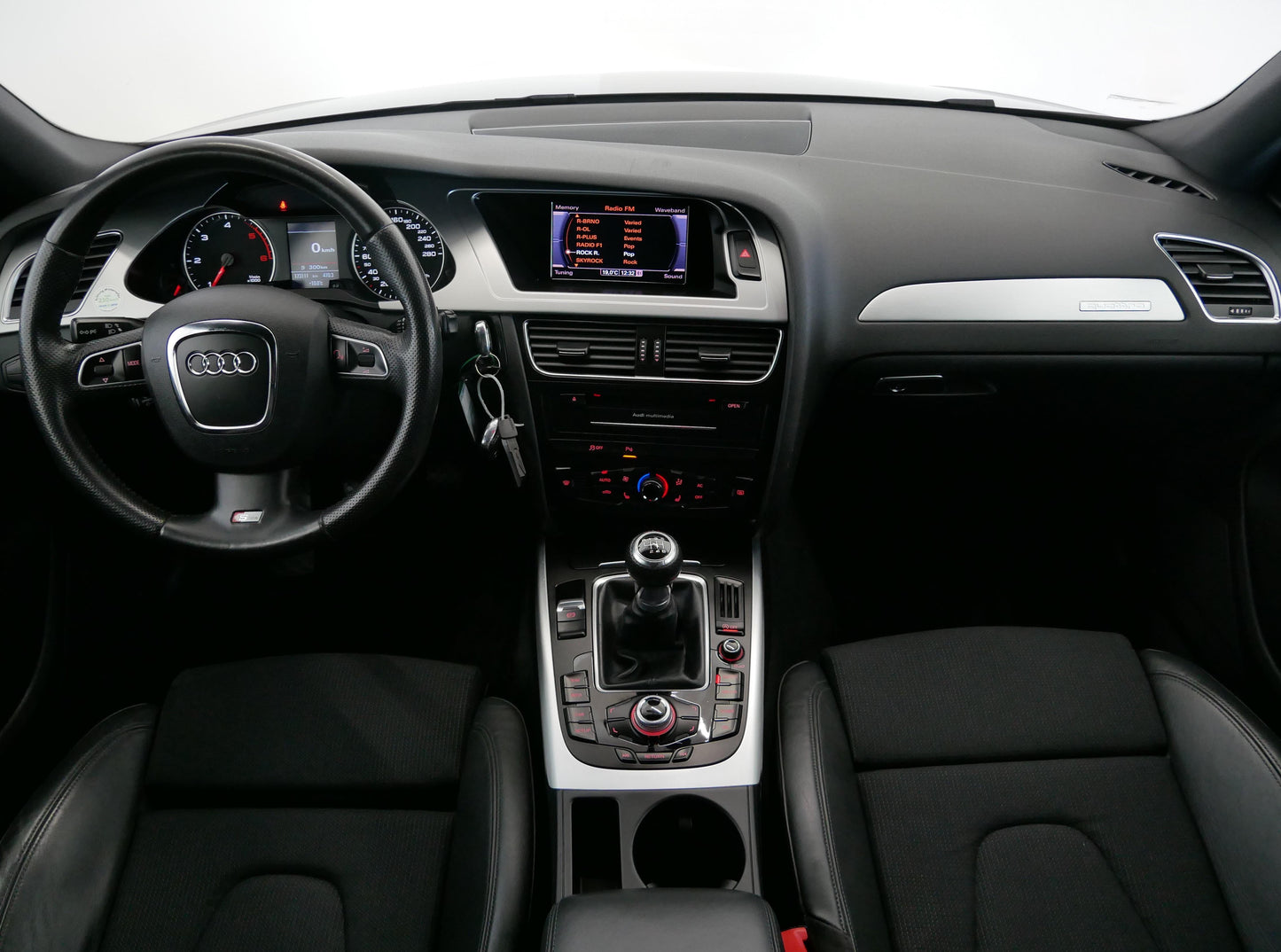Audi A4 2.0 TDI 125 kW S line 4x4