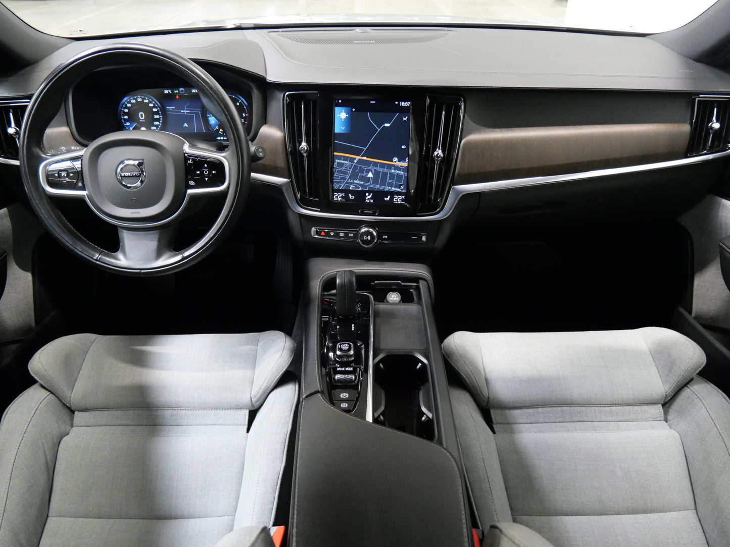 Volvo V90 2.0 B5 173 kW Cross Country