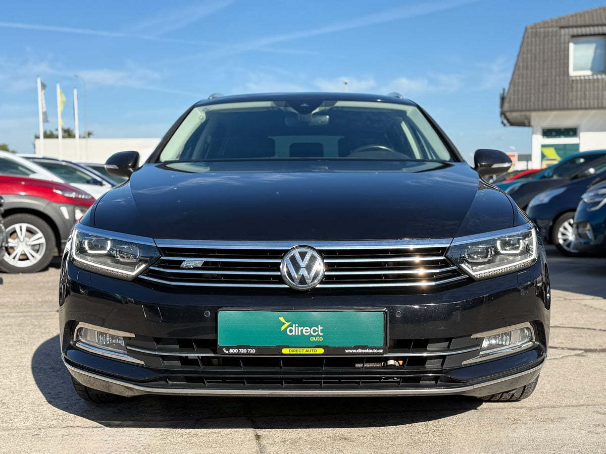 Volkswagen Passat 2.0 TDi 110 kW DSG R-Line – foto 4