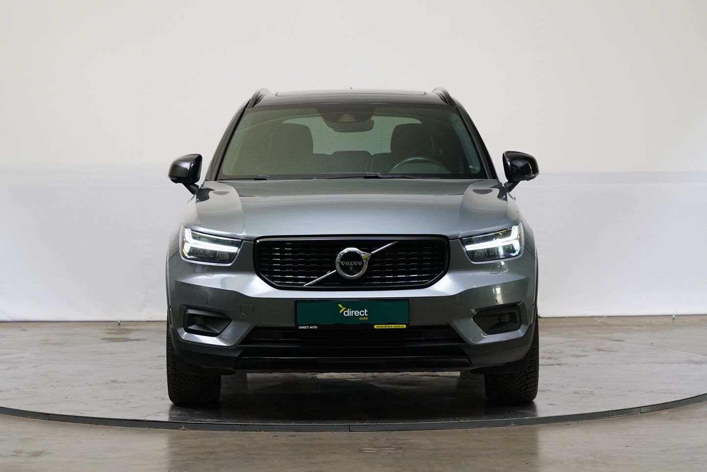 Volvo XC40 2.0 D 140 kW R-design AWD