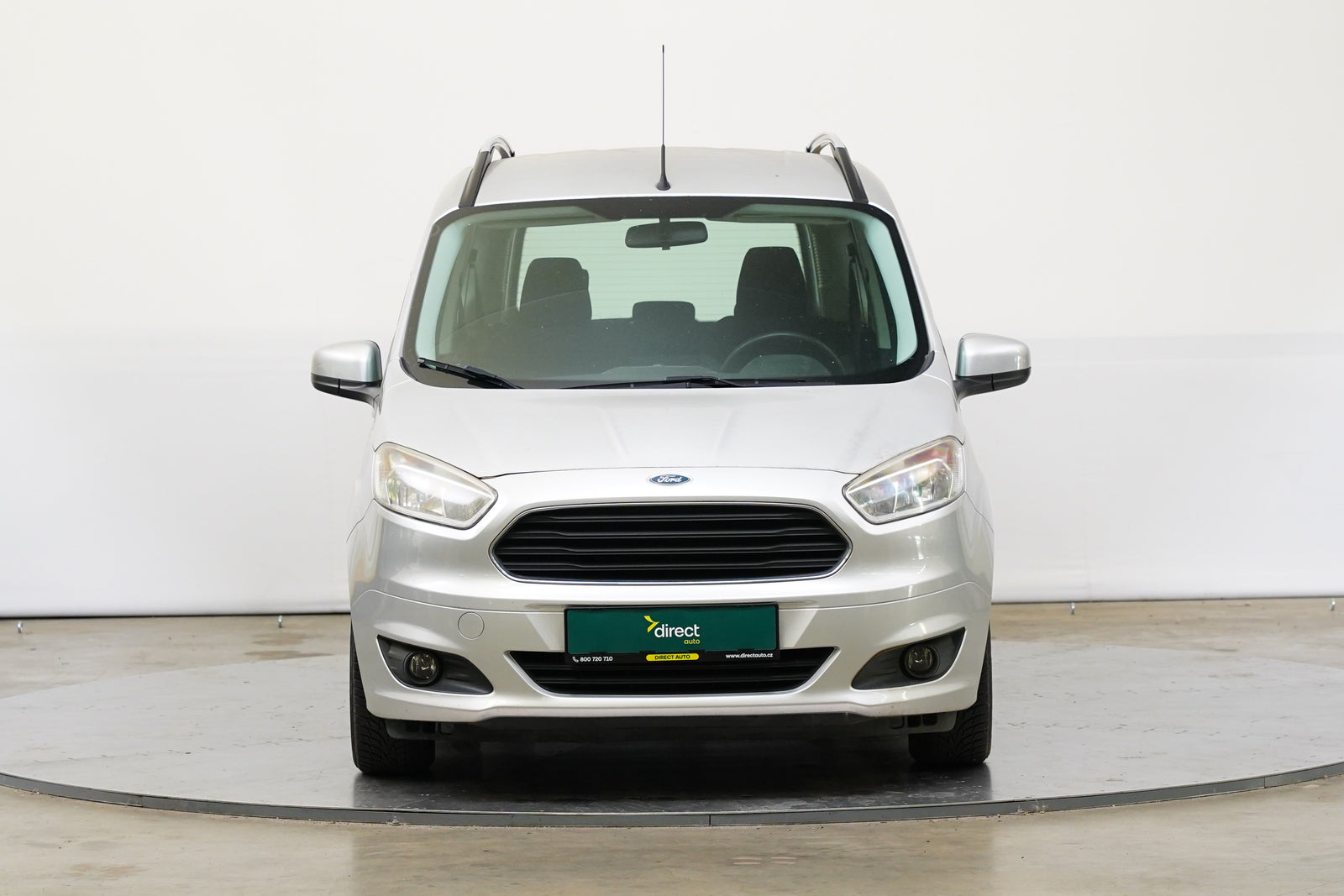 Ford Tourneo Courier 1.0 EcoBoost 74 kW – foto 4